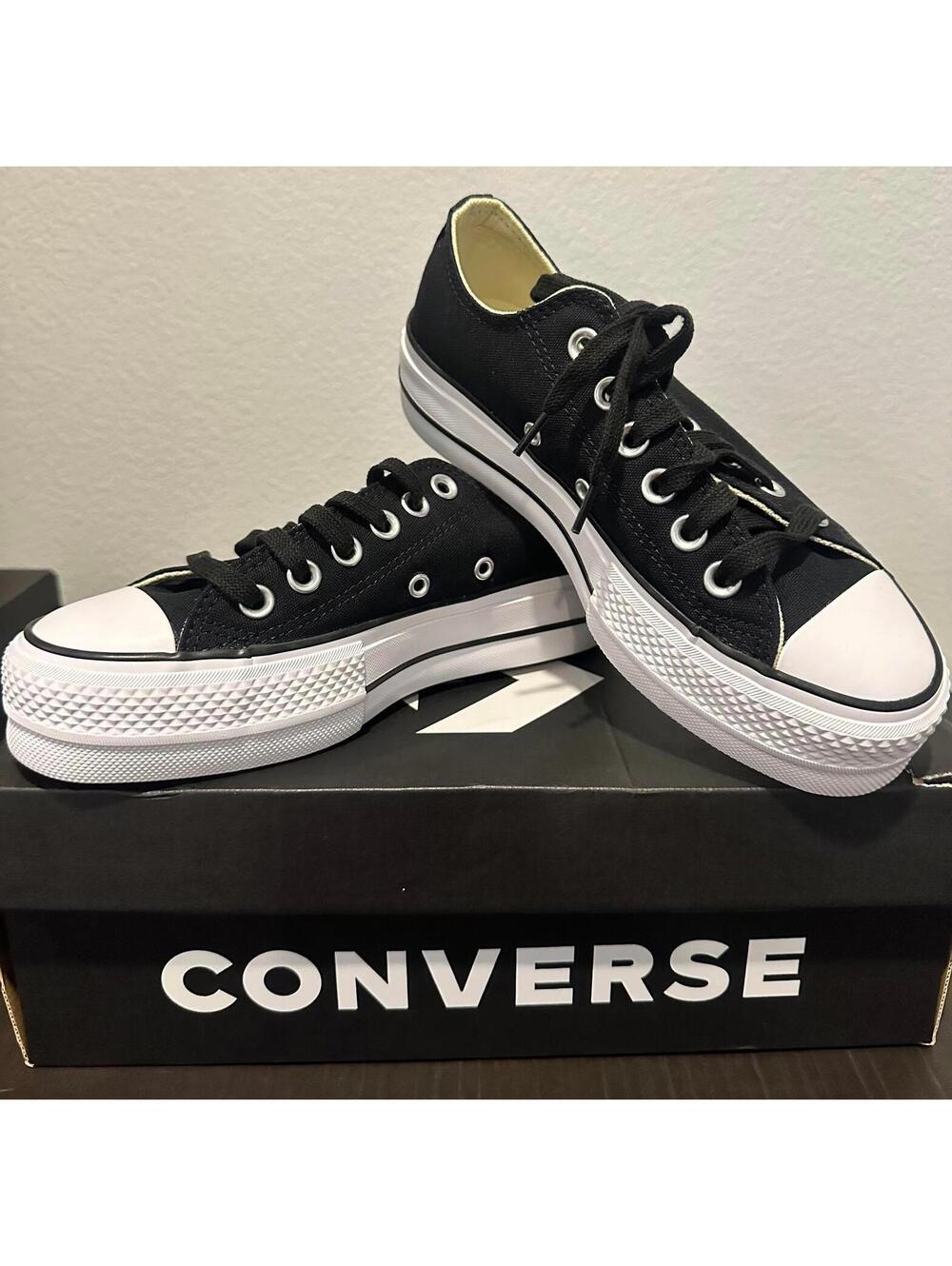 New Converse Women's Size 5 Black/White